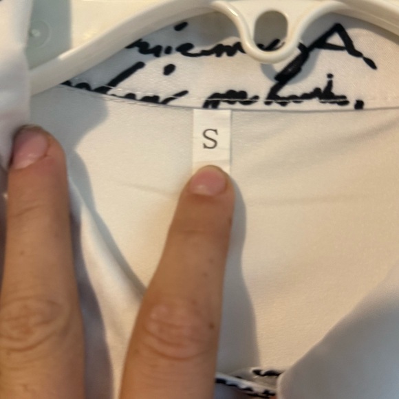 White dress with lettering - Picture 2 of 4